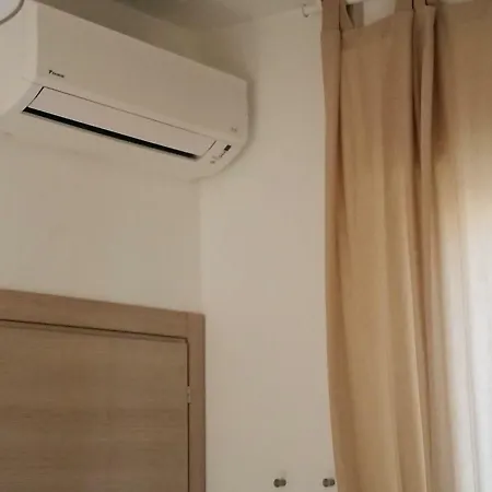 Simply House In דירה